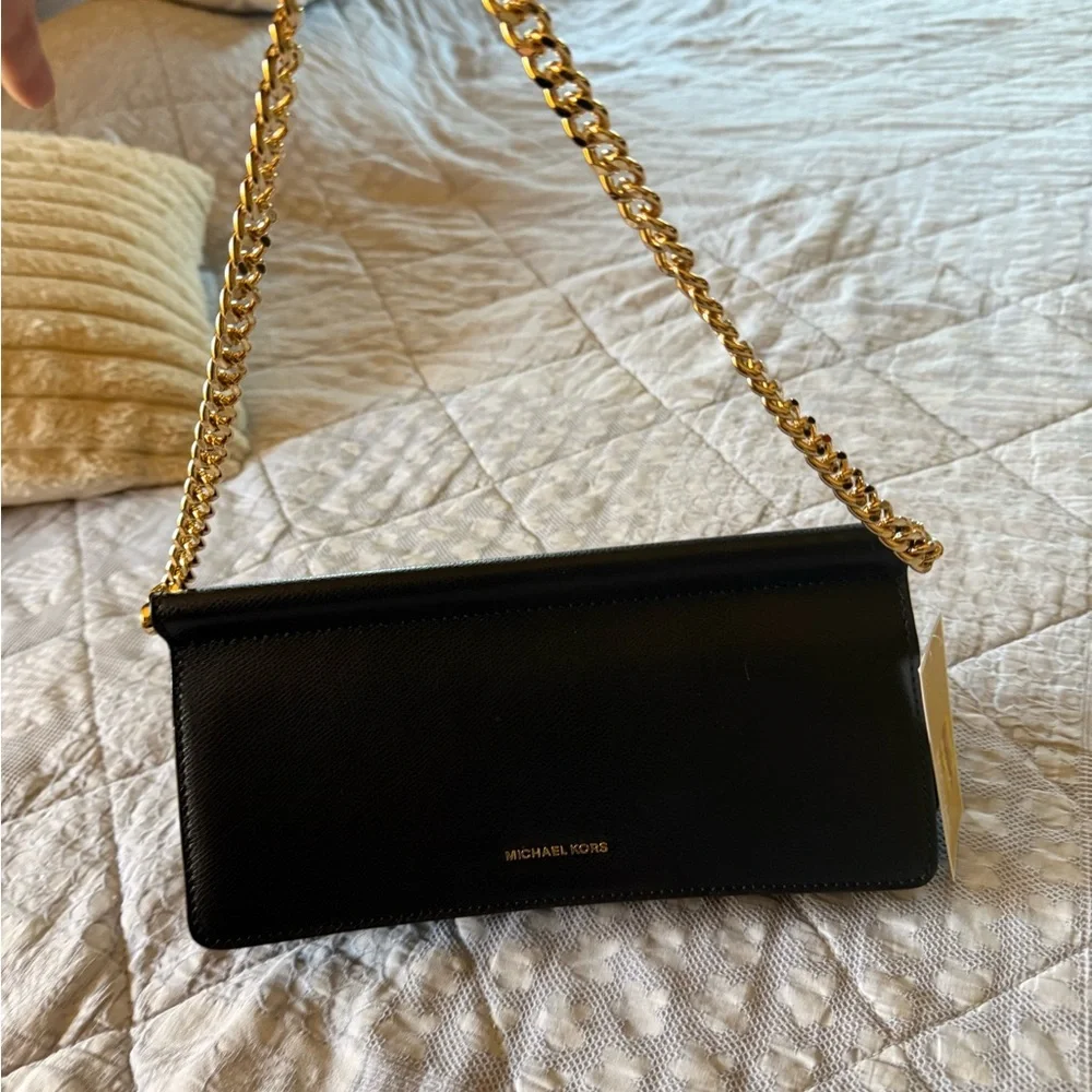 Michael Kors Black Shoulder Bag with Gold Chain - Picture 6 of 8